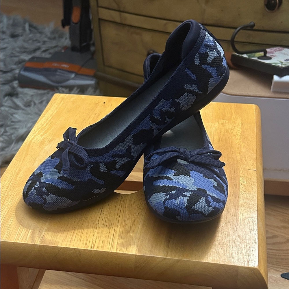 Clarks Blue and Black Camouflage Flats - Picture 2 of 5